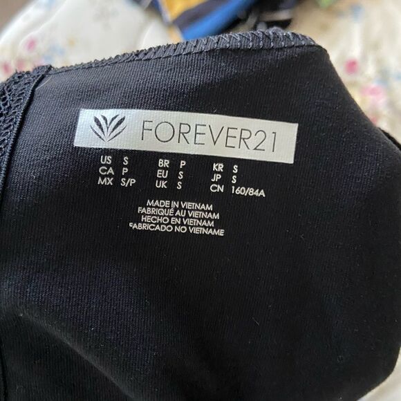 Forever 21 Black Active Compressive Jacket - Picture 5 of 5